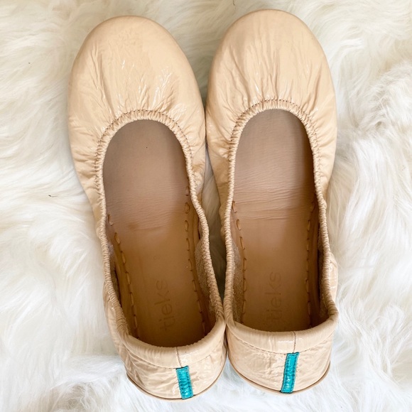 SOLD NIB Biscotti Patent Tieks - Picture 9 of 14